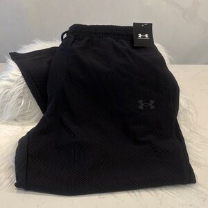 Under Armour Black Men's Mesh Jogger Sweatpants